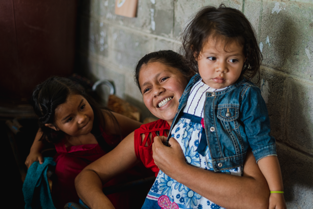 honduras-international-development-mother-and-her-children