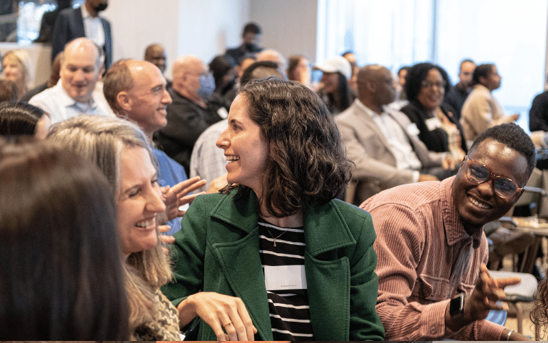 Horizontal blog image template - canada-top-employer-people-laughing-in-auditorium