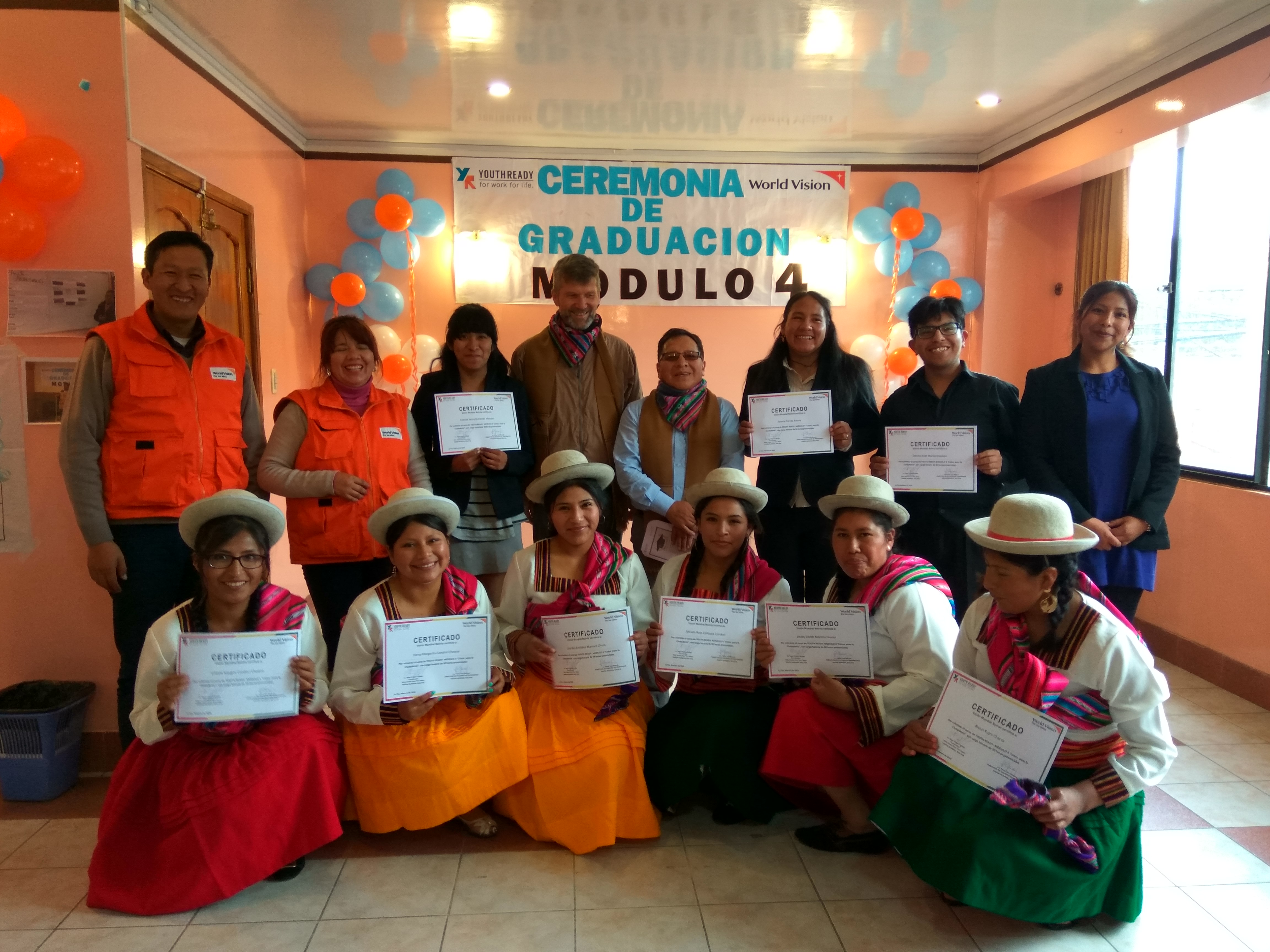 Cérémonie de remise des diplômes du programme « Youth Ready » en Bolivie