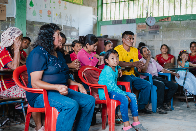 réunion-communautaire-sur-la-transition-vers-l'énergie-propre-au-honduras