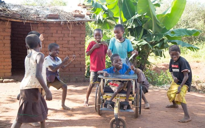 social-justice-guide-group-of-children-playing