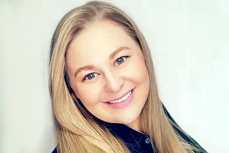 Julie-Long.jpg