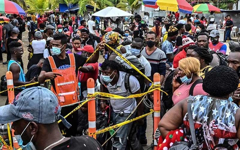 la-route-des-migrants-du-Darien-Gap-les-migrants-à-Necoclí-en-Colombie