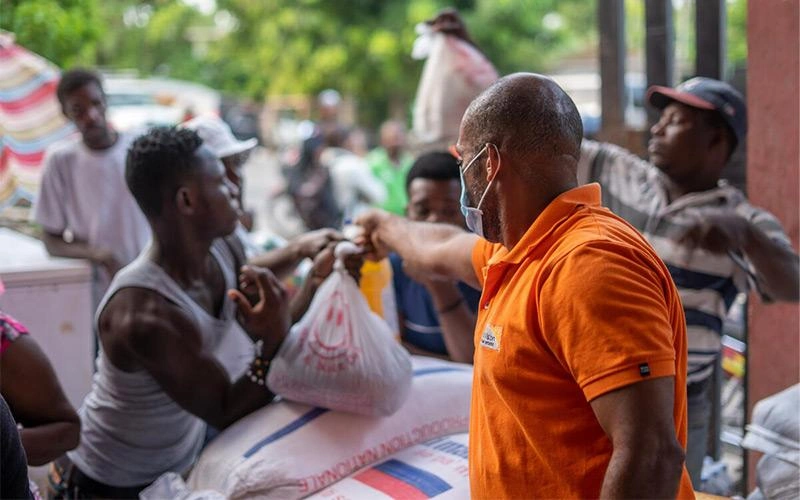 World Vision Canada : Causes de la pauvreté – Dons de denrées alimentaires par le personnel